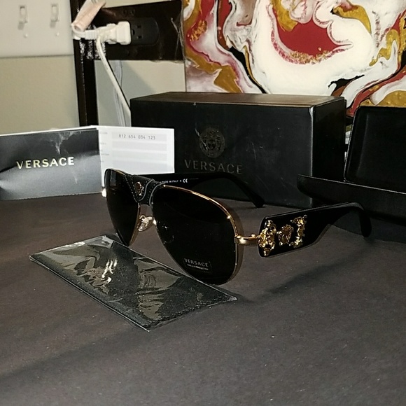 NWT Authentic Versace Gold Pilot Aviators - Picture 5 of 8